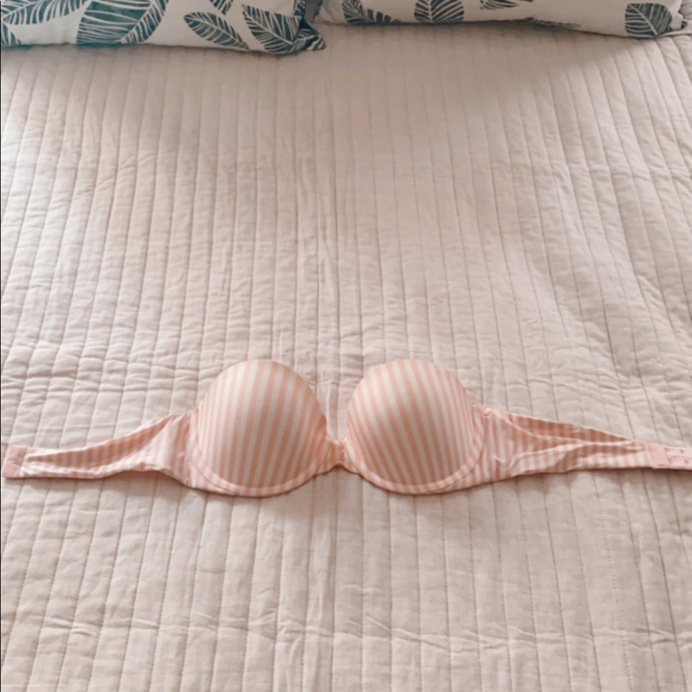 *NOT FOR SALE* Victoria Secret Strapless Striped Bra!